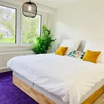 Large 3 Bedrooms In Center With Terrace&Parking-Bon1